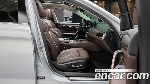 BMW 5 Series 2020 — ფოტო 9/20
