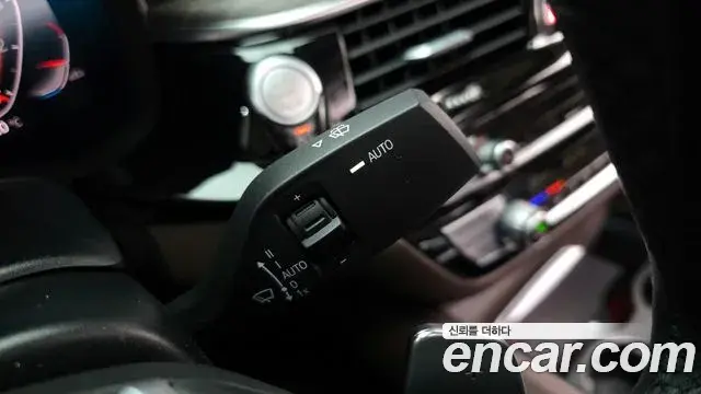 BMW 5 Series 2020 — ფოტო 20/20