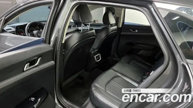 Kia K5 2020 — ფოტო 2/20
