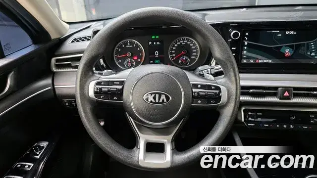 Kia K5 2020 — ფოტო 7/20