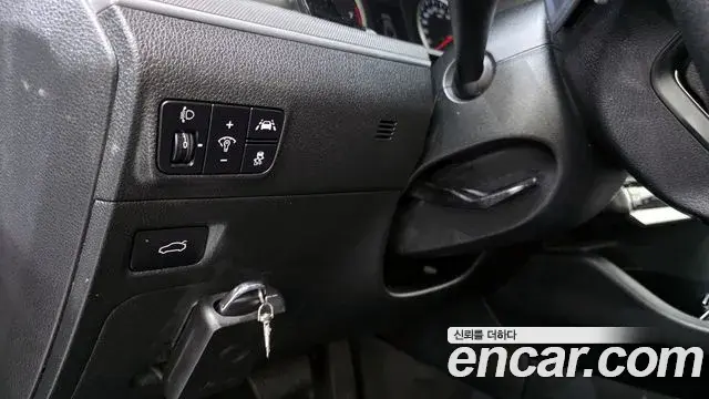 Kia K5 2020 — ფოტო 16/20