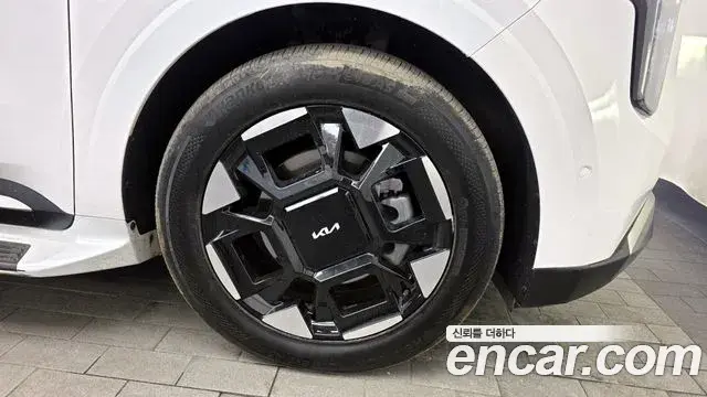 Kia Carnival 2024 — ფოტო 5/20