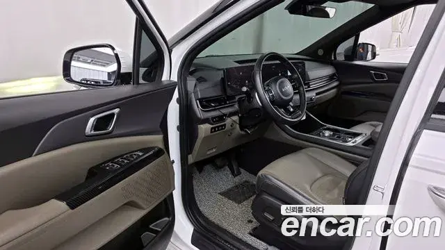 Kia Carnival 2024 — ფოტო 8/20