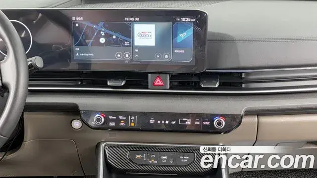 Kia Carnival 2024 — ფოტო 17/20