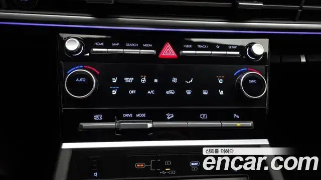 Hyundai Santa Fe 2025 — Фото 17/20