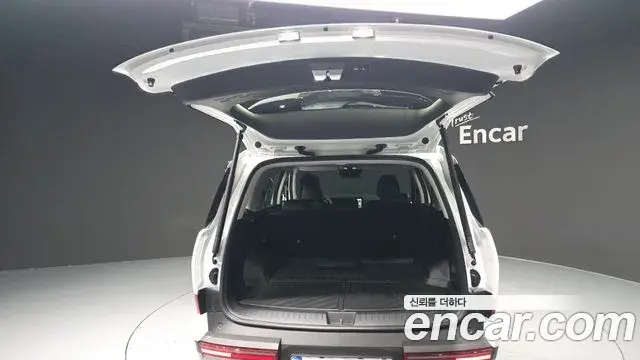 Hyundai Santa Fe 2025 — Фото 20/20