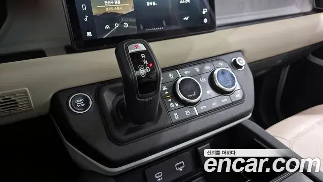 Land Rover Defender 2021 — Фото 9/20