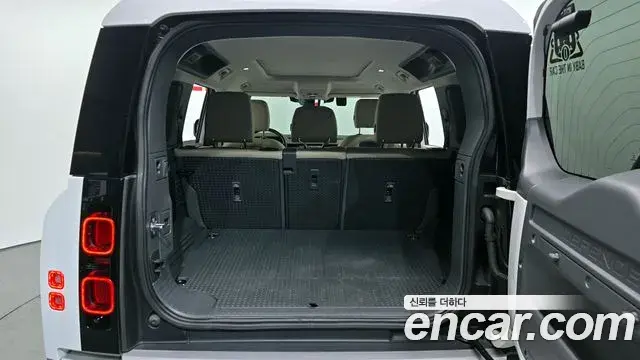 Land Rover Defender 2021 — Фото 20/20