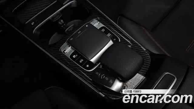 Mercedes-Benz GLB-Class 2020 — ფოტო 8/20