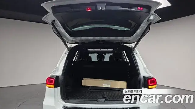 Mercedes-Benz GLB-Class 2020 — ფოტო 16/20