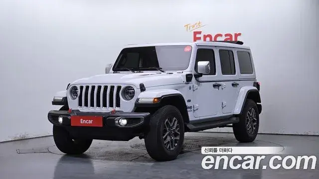 Jeep Wrangler 2021 — ფოტო 13/20