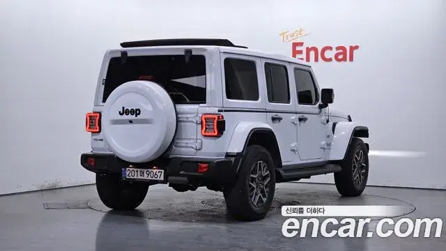 Jeep Wrangler 2021 — ფოტო 1/20