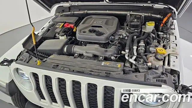 Jeep Wrangler 2021 — ფოტო 12/20