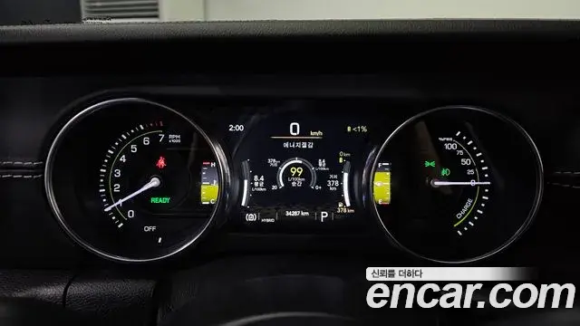 Jeep Wrangler 2021 — ფოტო 17/20
