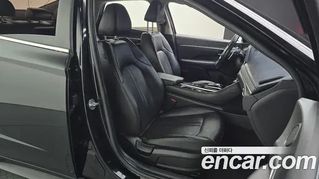 Hyundai Sonata Hybrid 2021 — Şəkil 16/20