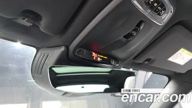 Volvo XC60 2021 — ფოტო 19/20