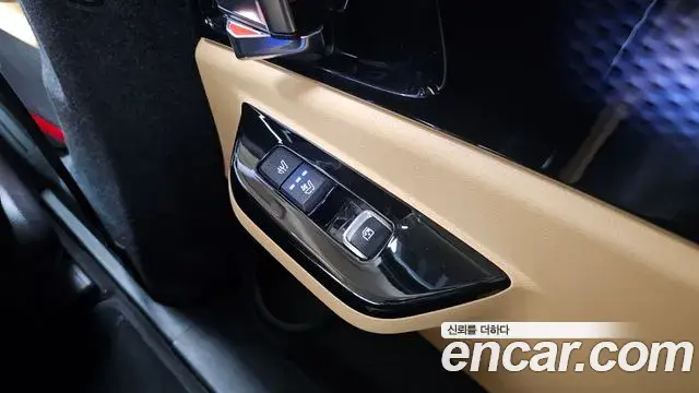 Kia Carnival 2022 — Фото 19/20