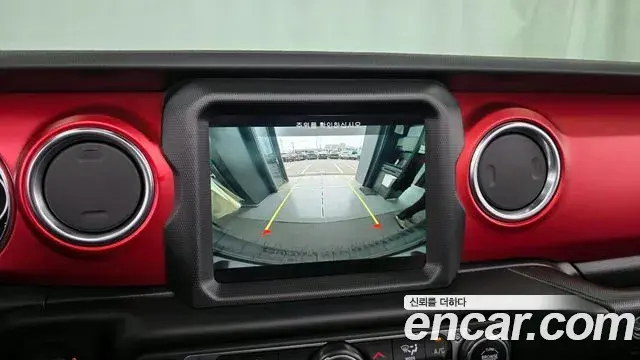 Jeep Wrangler 2021 — Şəkil 18/20