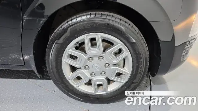 Hyundai Staria 2021 — Photo 4/20