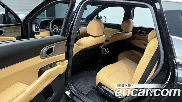 Kia Sorento 2022 — ფოტო 6/20