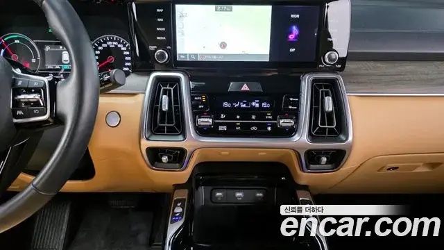 Kia Sorento 2022 — ფოტო 1/20