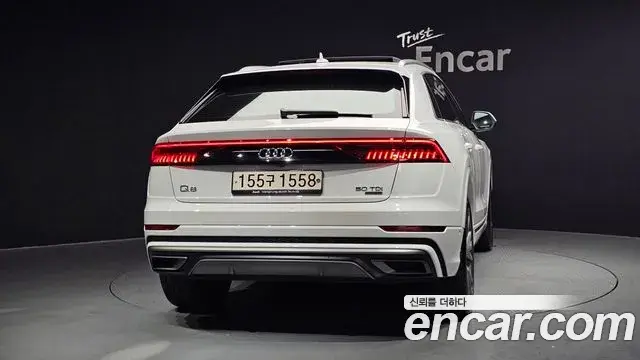 Audi Q8 2020 — ფოტო 19/20