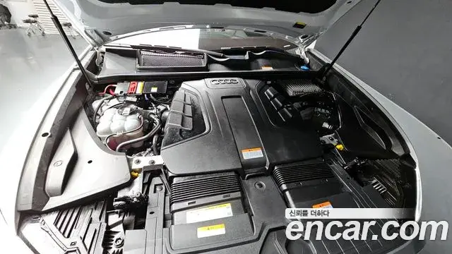 Audi Q8 2020 — ფოტო 20/20
