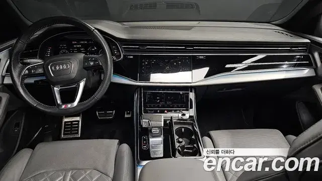 Audi Q8 2020 — ფოტო 12/20