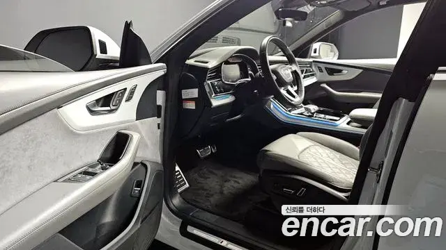 Audi Q8 2020 — ფოტო 1/20