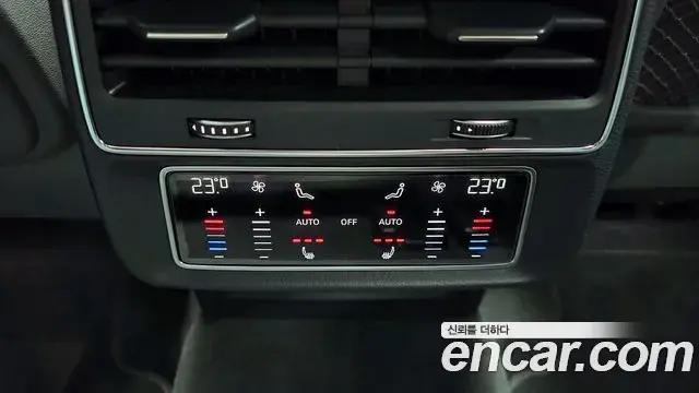 Audi Q8 2020 — ფოტო 13/20