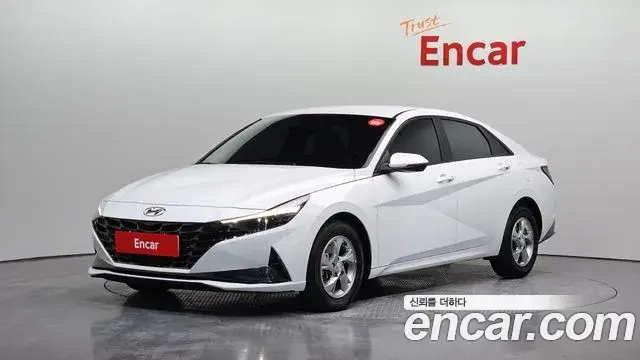 Hyundai The New Avante Hybrid 2022 — Photo 19/23