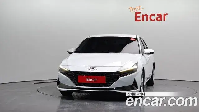 Hyundai The New Avante Hybrid 2022 — Photo 8/23