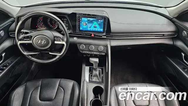 Hyundai The New Avante Hybrid 2022 — Photo 7/23