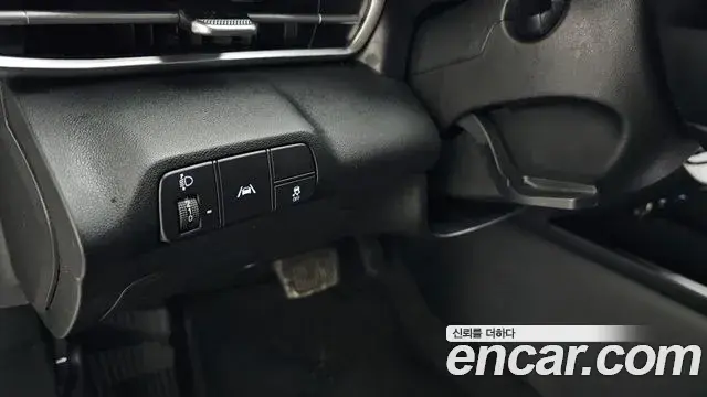 Hyundai The New Avante Hybrid 2022 — Photo 12/23
