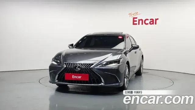 Lexus ES300h 2024 — Şəkil 8/20