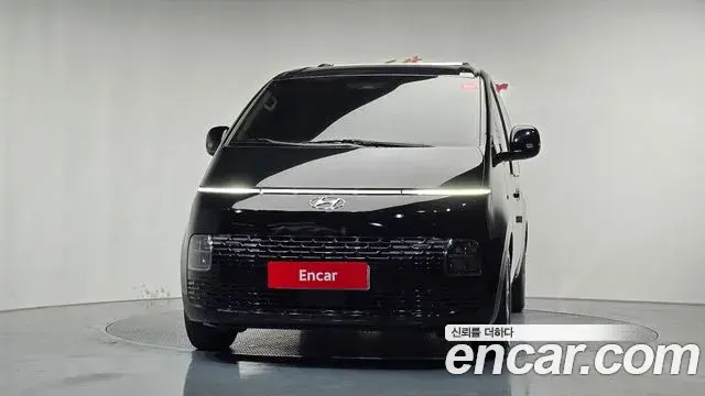 Hyundai Staria 2022 — ფოტო 11/20
