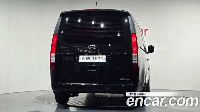 Hyundai Staria 2022 — ფოტო 4/20