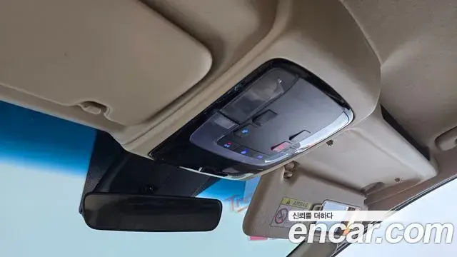 Hyundai Staria 2022 — ფოტო 16/20