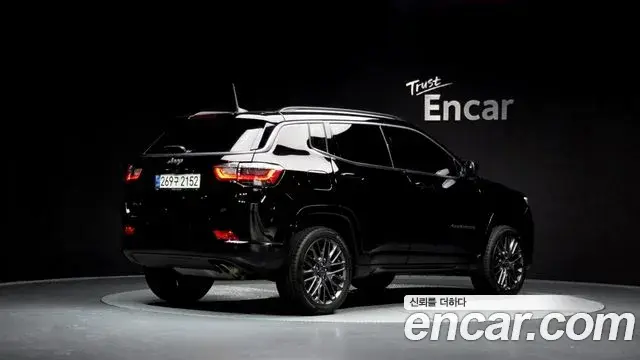 Jeep Compass 2022 — Фото 2/20