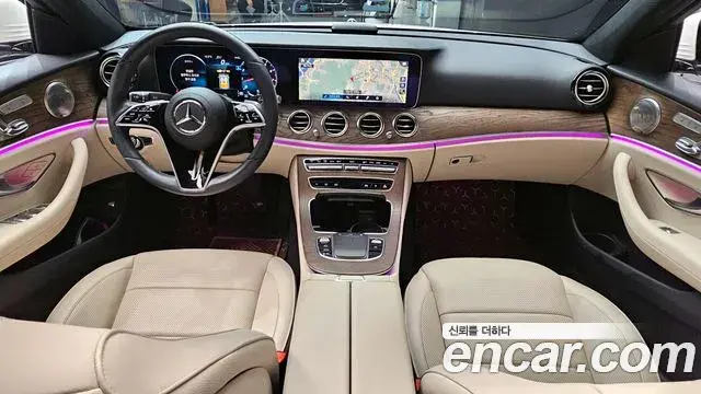 Mercedes-Benz E-Class 2023 — ფოტო 4/20