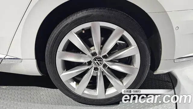 Volkswagen Arteon 2022 — Photo 16/20