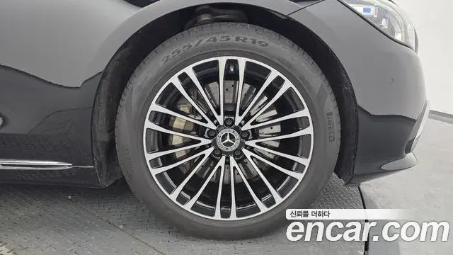 Mercedes-Benz S-Class 2022 — ფოტო 14/20