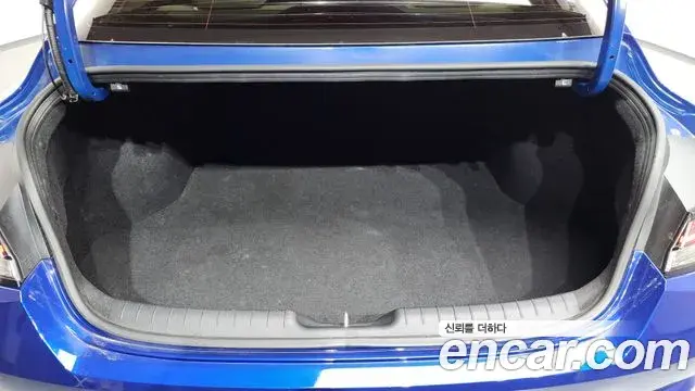 Hyundai The New Avante Hybrid 2020 — ფოტო 19/20