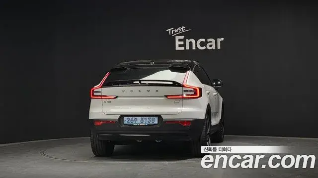 Volvo C40 Recharge 2022 — ფოტო 7/20