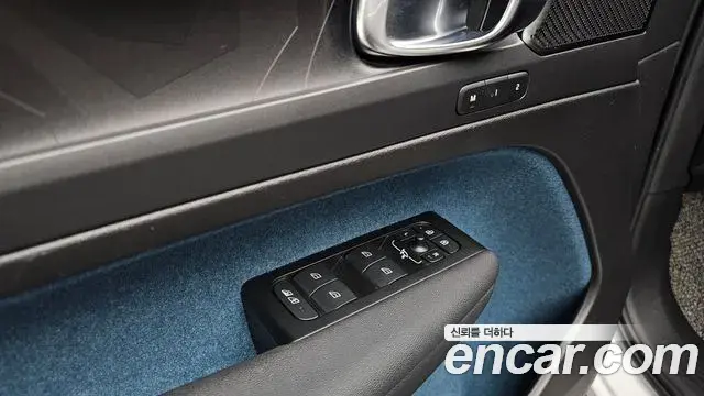 Volvo C40 Recharge 2022 — ფოტო 17/20