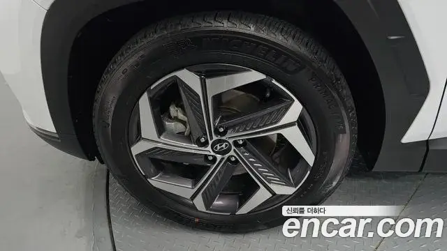 Hyundai Tucson Hybrid 2022 — ფოტო 19/20