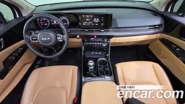 Kia Carnival 2023 — ფოტო 6/20