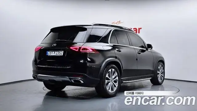 Mercedes-Benz GLE-Class 2022 — ფოტო 16/20