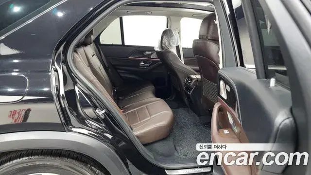 Mercedes-Benz GLE-Class 2022 — ფოტო 19/20