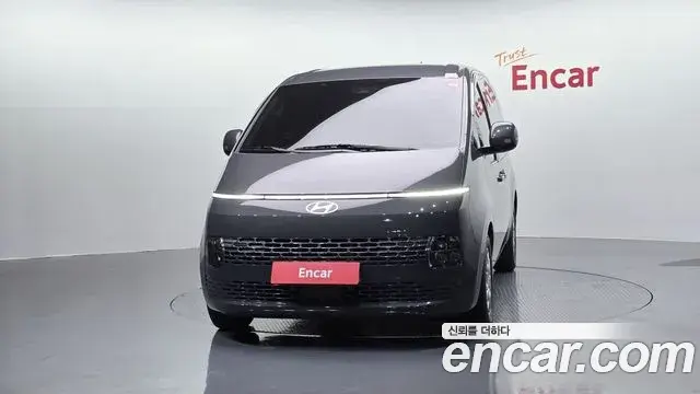 Hyundai Staria 2025 — Фото 3/20